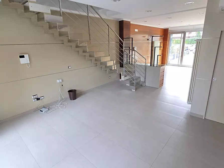 Immagine 5 di Ufficio in affitto  in via demetrio marin 43 a Bari