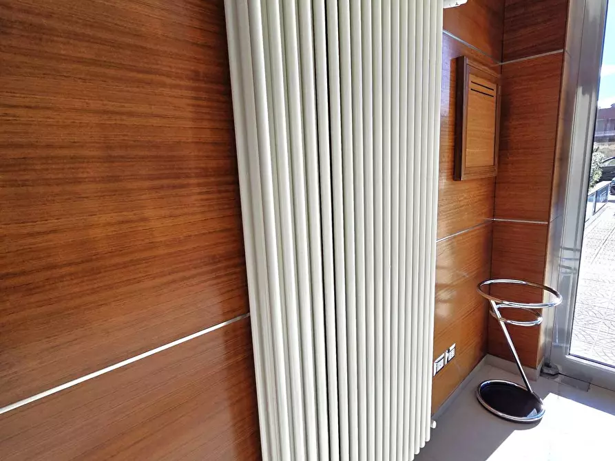 Immagine 12 di Ufficio in affitto  in via demetrio marin 43 a Bari