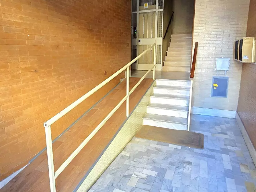 Immagine 2 di Appartamento in vendita  in Via Pasubio 116 a Bari