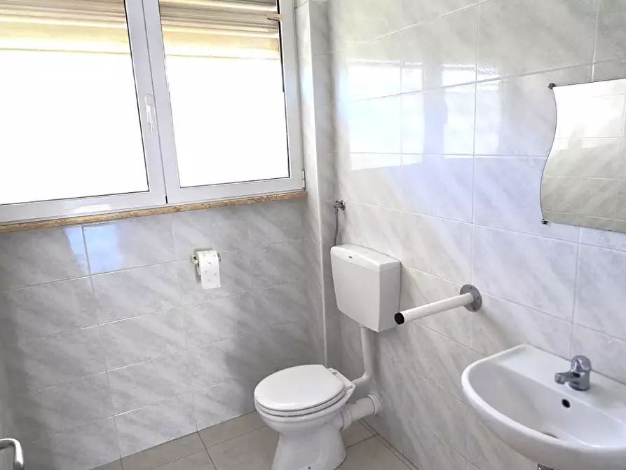 Immagine 10 di Magazzino in vendita  in Via Luzzatti 15 a Bari