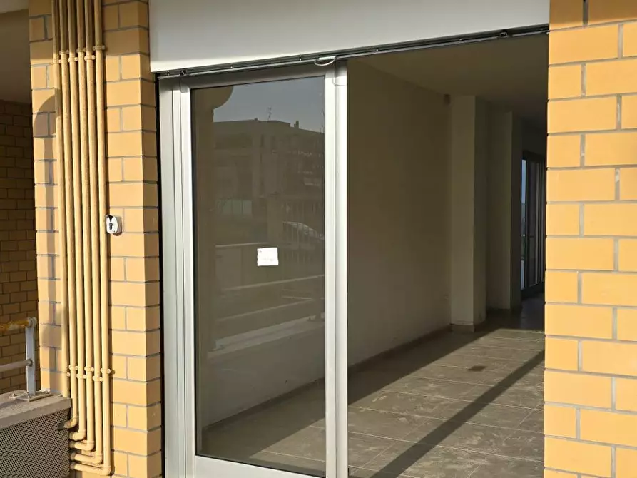 Immagine 2 di Locale commerciale in affitto  in VIA LORENZO VITALE 13 a Bari