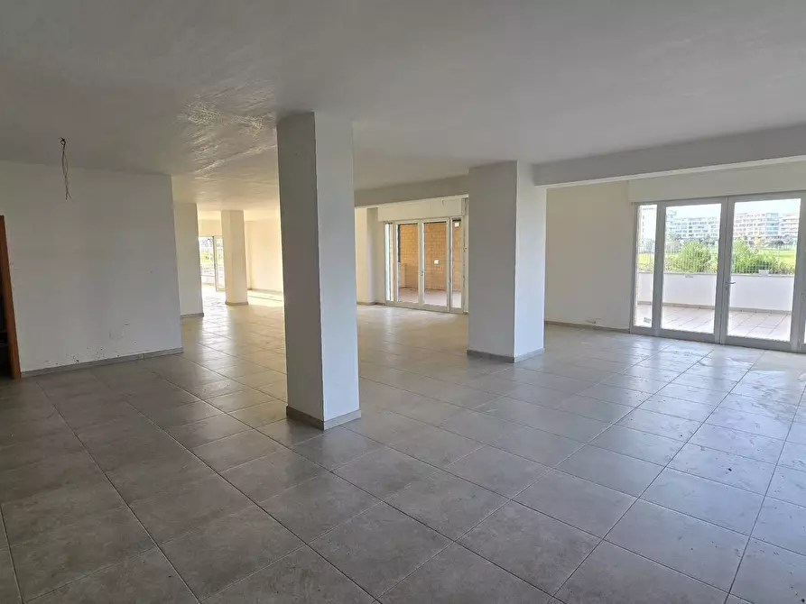 Immagine 5 di Locale commerciale in affitto  in VIA LORENZO VITALE 13 a Bari