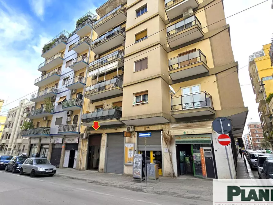 Immagine 1 di Locale commerciale in affitto  in Corso Benedetto Croce 76/a a Bari