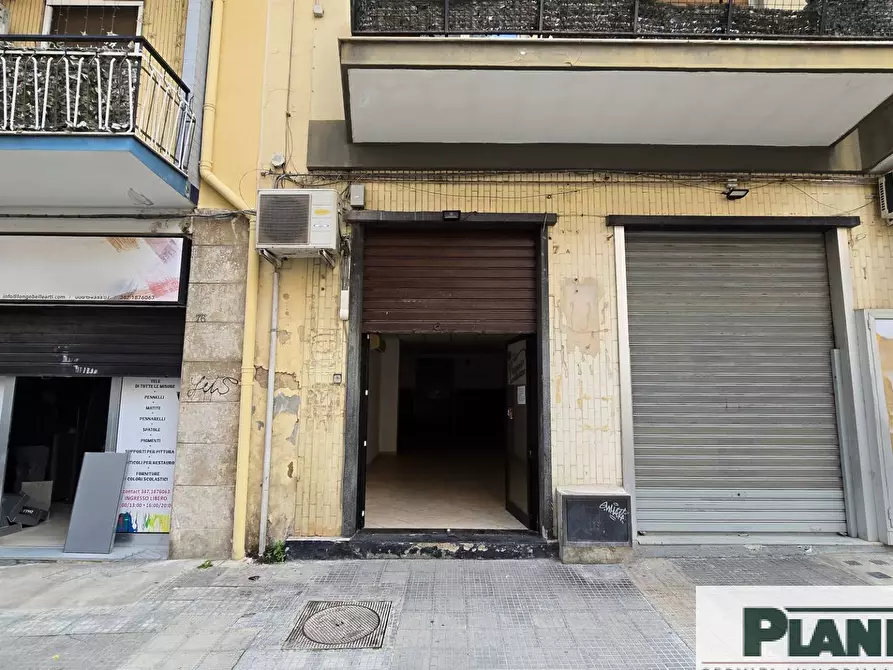 Immagine 2 di Locale commerciale in affitto  in Corso Benedetto Croce 76/a a Bari