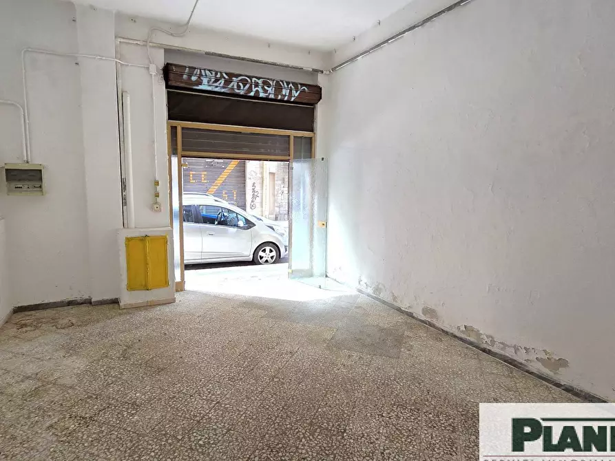 Immagine 11 di Locale commerciale in affitto  in Corso Benedetto Croce 76/a a Bari