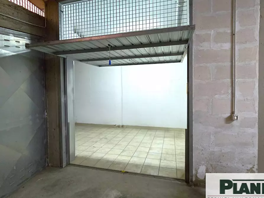 Immagine 20 di Appartamento in vendita  in Via Vecchia Stazione 15 a Bari