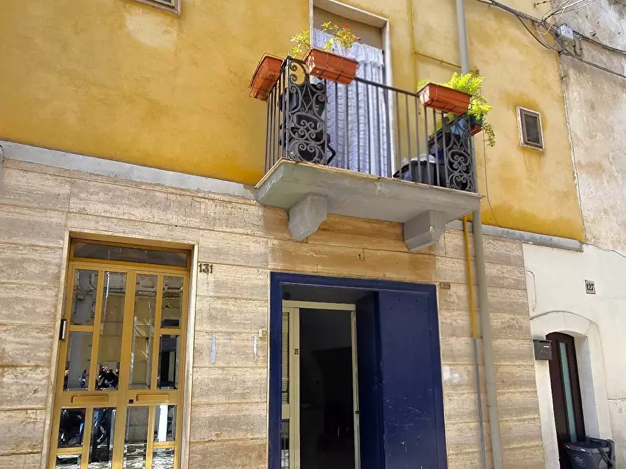 Immagine 1 di Appartamento in vendita  in Corso Vittorio Emanuele 129 a Bari