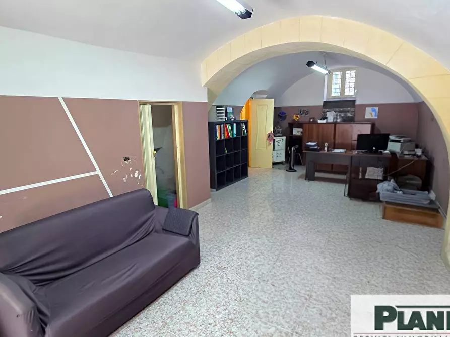 Immagine 3 di Appartamento in vendita  in Corso Vittorio Emanuele 129 a Bari