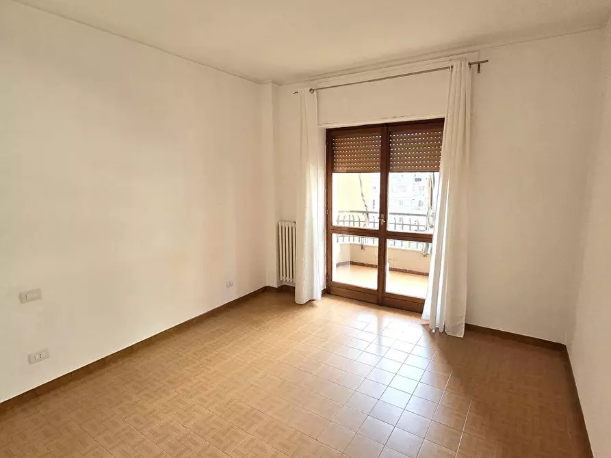 Immagine 8 di Appartamento in affitto  in Via Della Resistenza 48 a Bari