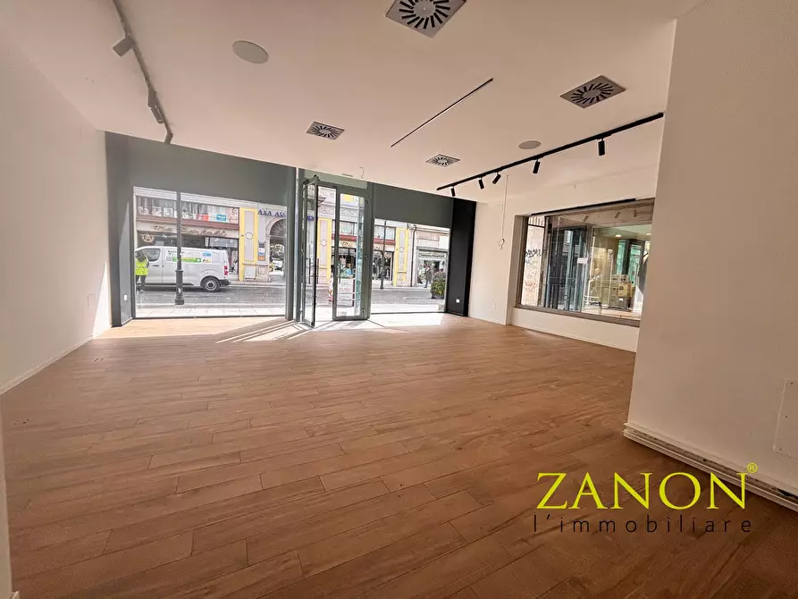 Immagine 15 di Locale commerciale in affitto  in Corso Verdi a Gorizia