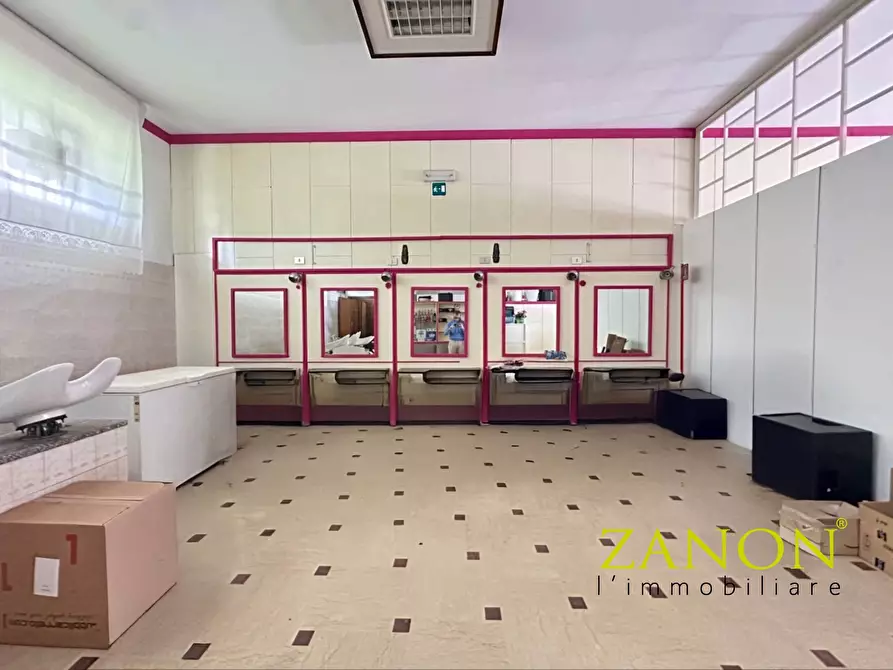 Immagine 14 di Locale commerciale in affitto  in Via Bellini a Gorizia