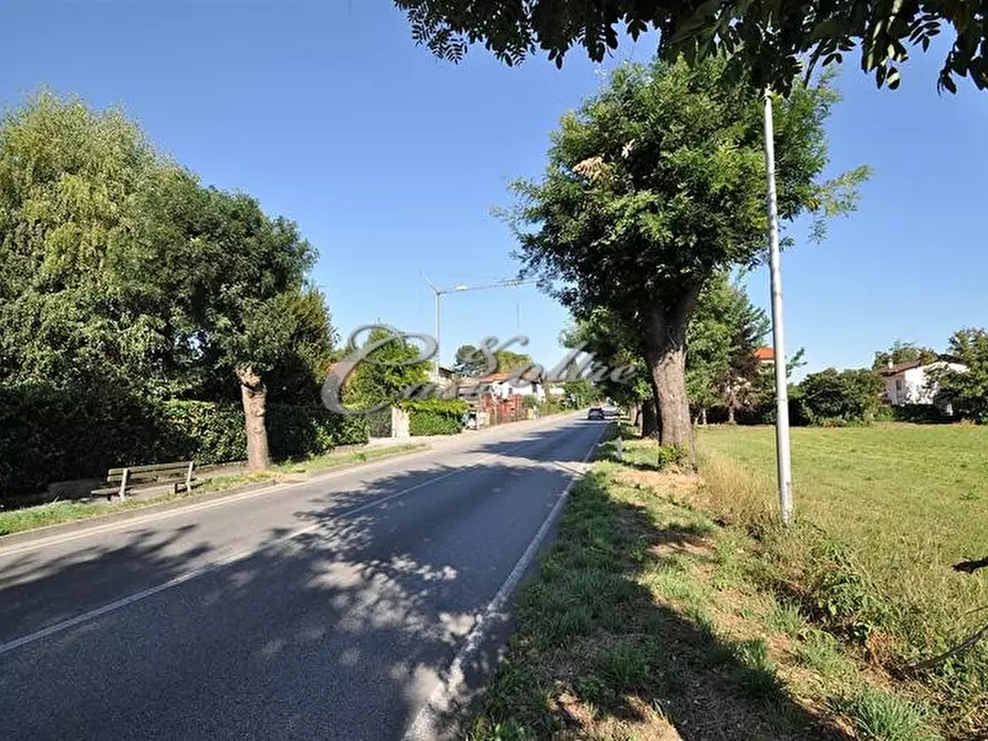 Immagine 4 di Locale commerciale in vendita  in Strada Statale dei Giovi a Fino Mornasco
