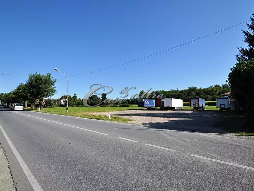 Immagine 7 di Locale commerciale in vendita  in Strada Statale dei Giovi a Fino Mornasco