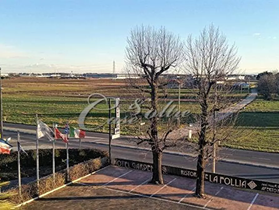 Immagine 24 di Albergo/B&B/Residence in vendita  in Via Maestri Comacini a Cermenate
