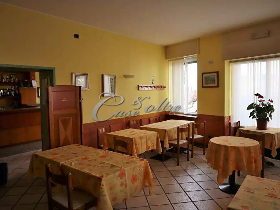 Immagine 7 di Attività commerciale in vendita  in Via Risorgimento a Cermenate