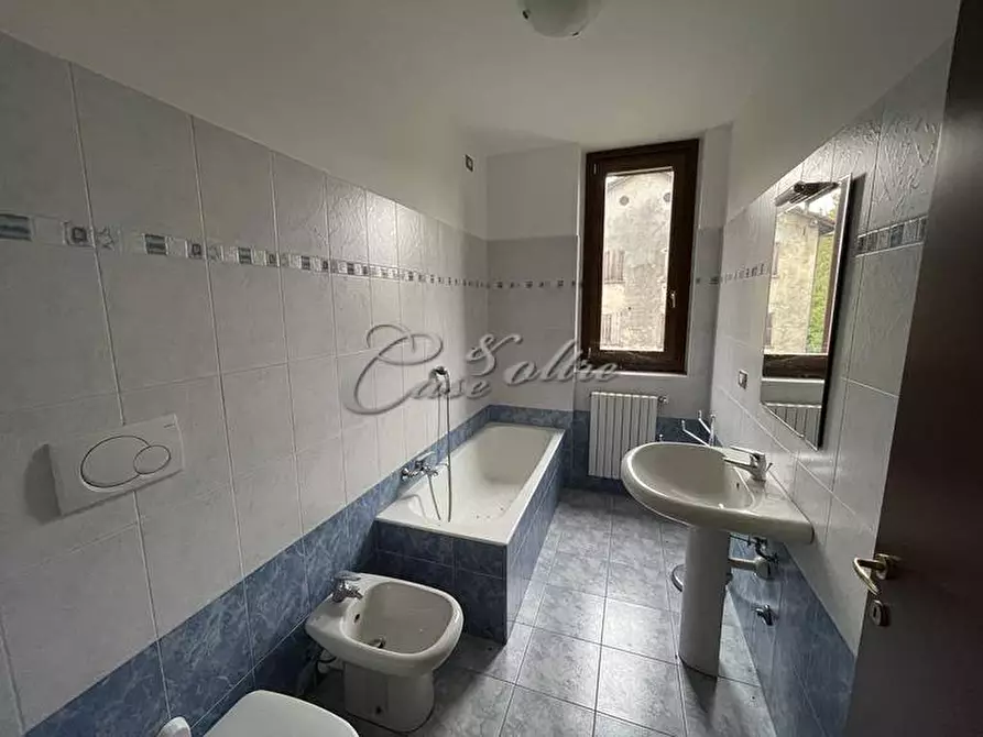 Immagine 10 di Appartamento in vendita  in Via dei Giovi a Arosio