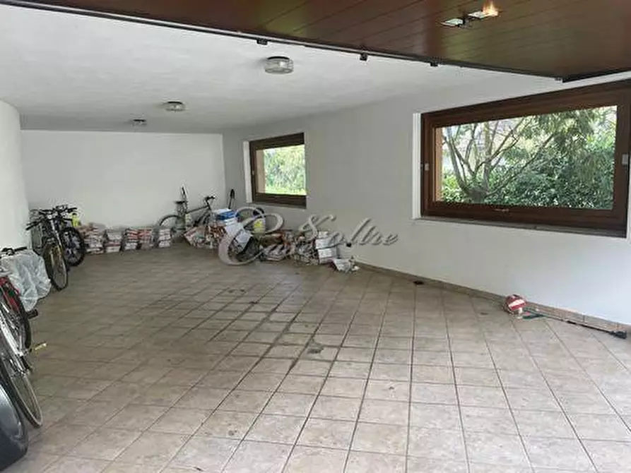 Immagine 33 di Villa in vendita  in Strada Privata del Golf a Olgiate Comasco