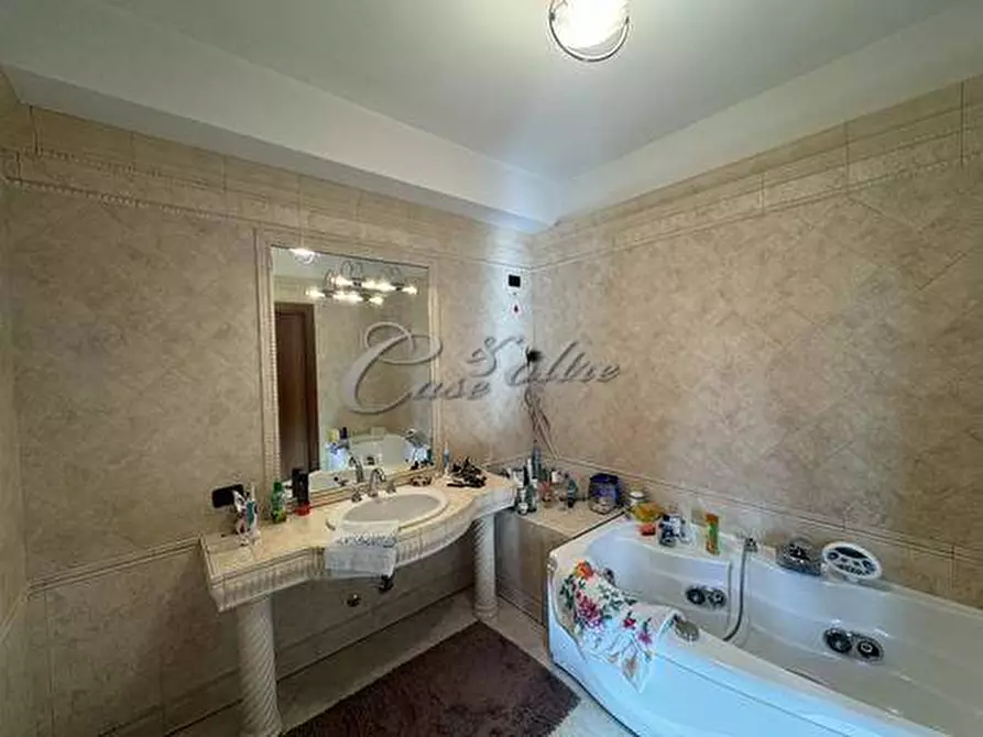 Immagine 20 di Villa in vendita  in Strada Privata del Golf a Olgiate Comasco
