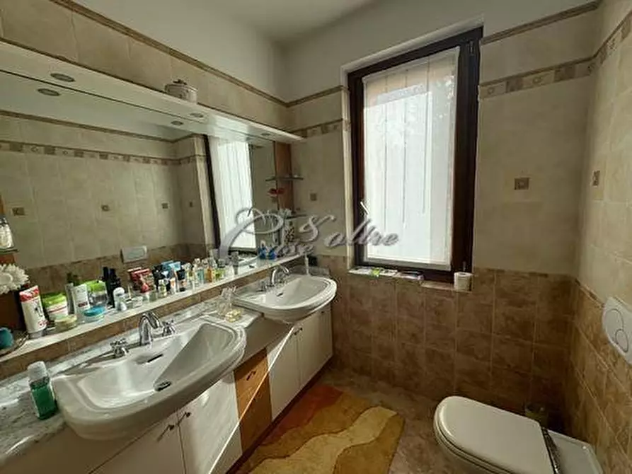 Immagine 24 di Villa in vendita  in Strada Privata del Golf a Olgiate Comasco