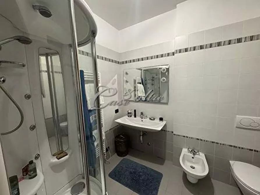 Immagine 26 di Villa in vendita  in Strada Privata del Golf a Olgiate Comasco