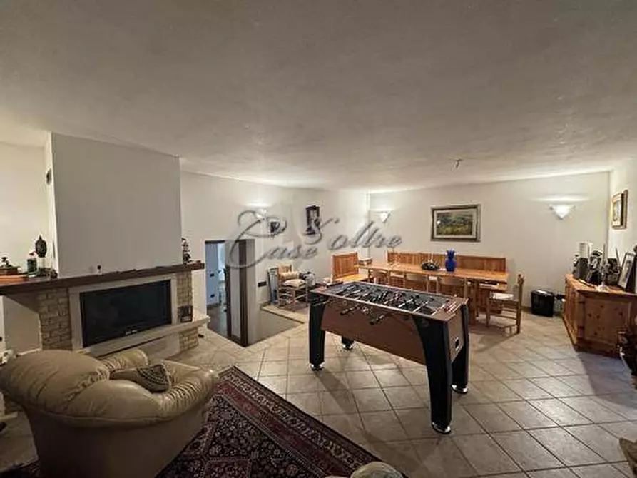 Immagine 29 di Villa in vendita  in Strada Privata del Golf a Olgiate Comasco