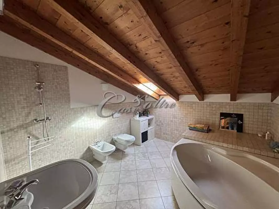 Immagine 32 di Villa in vendita  in Strada Privata del Golf a Olgiate Comasco