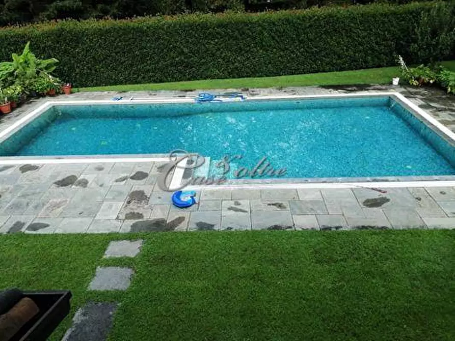 Immagine 3 di Villa in vendita  in Strada Privata del Golf a Olgiate Comasco