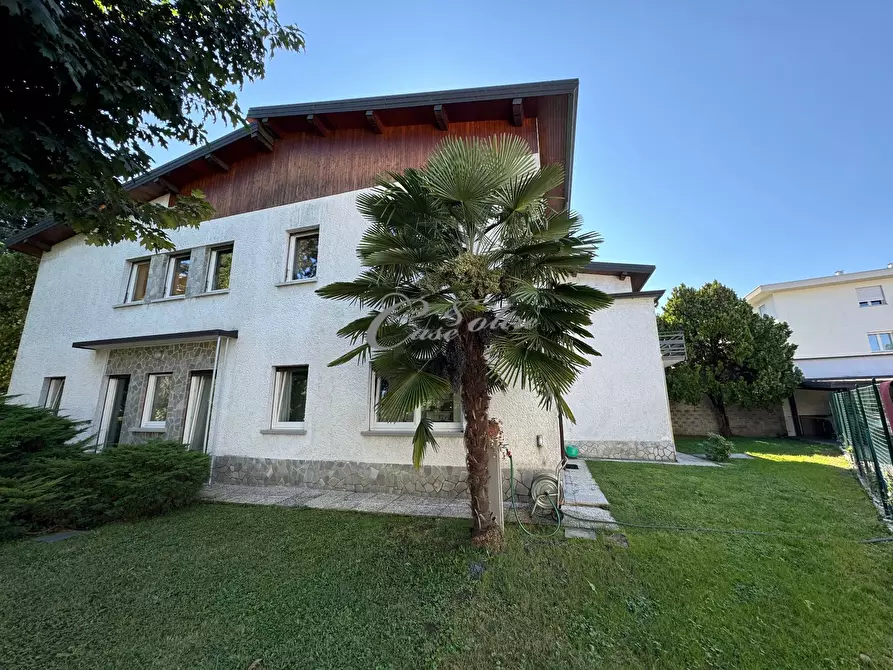 Immagine 1 di Villa in vendita  in Via Matteotti a Cermenate