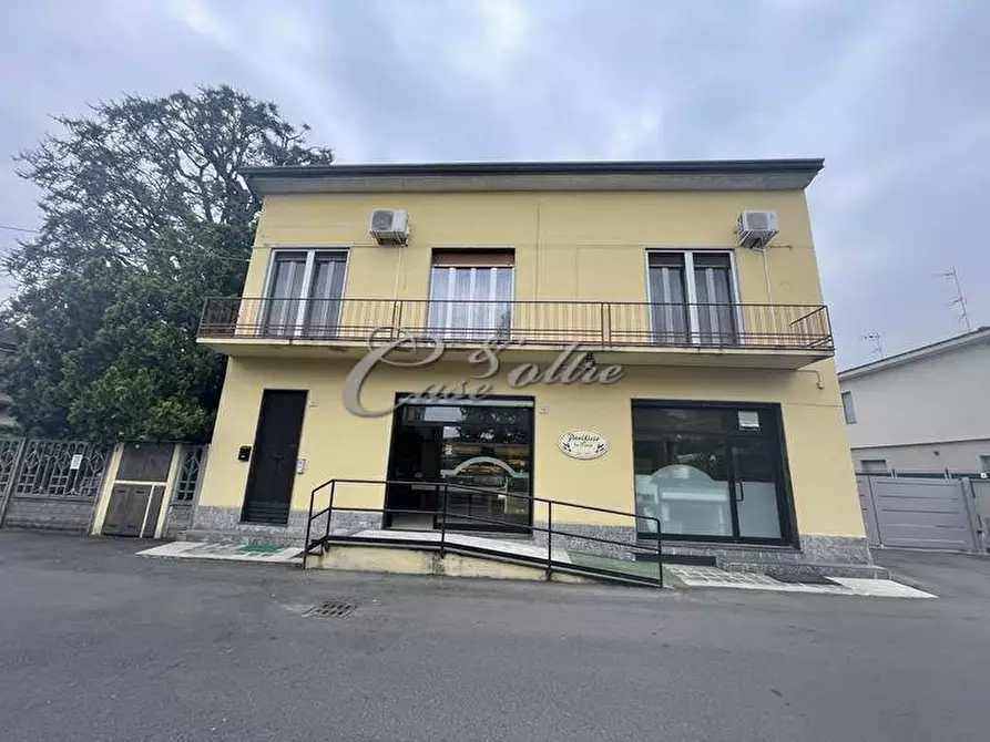 Immagine 1 di Appartamento in vendita  in Via Bellini a Lentate Sul Seveso