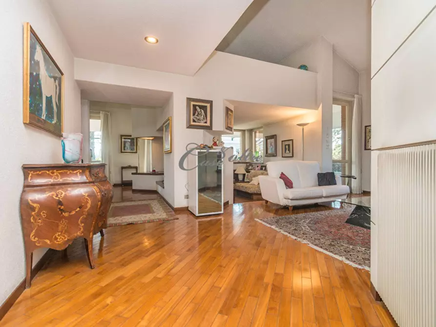 Immagine 11 di Villa in vendita  in Viale Europa a Solbiate Con Cagno