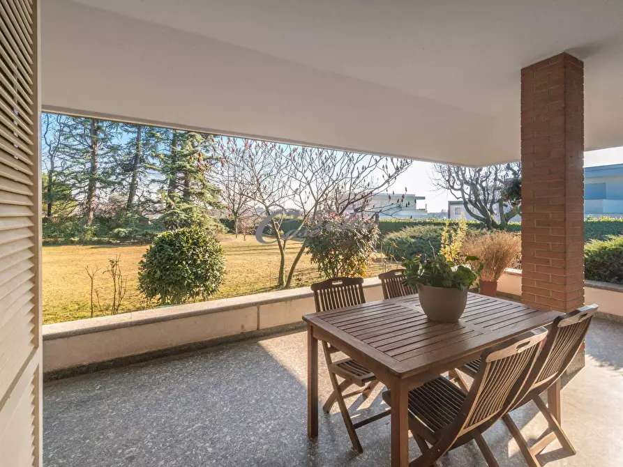 Immagine 13 di Villa in vendita  in Viale Europa a Solbiate Con Cagno