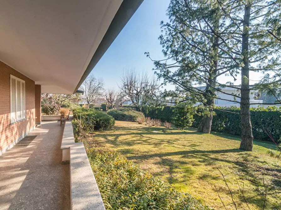 Immagine 9 di Villa in vendita  in Viale Europa a Solbiate Con Cagno