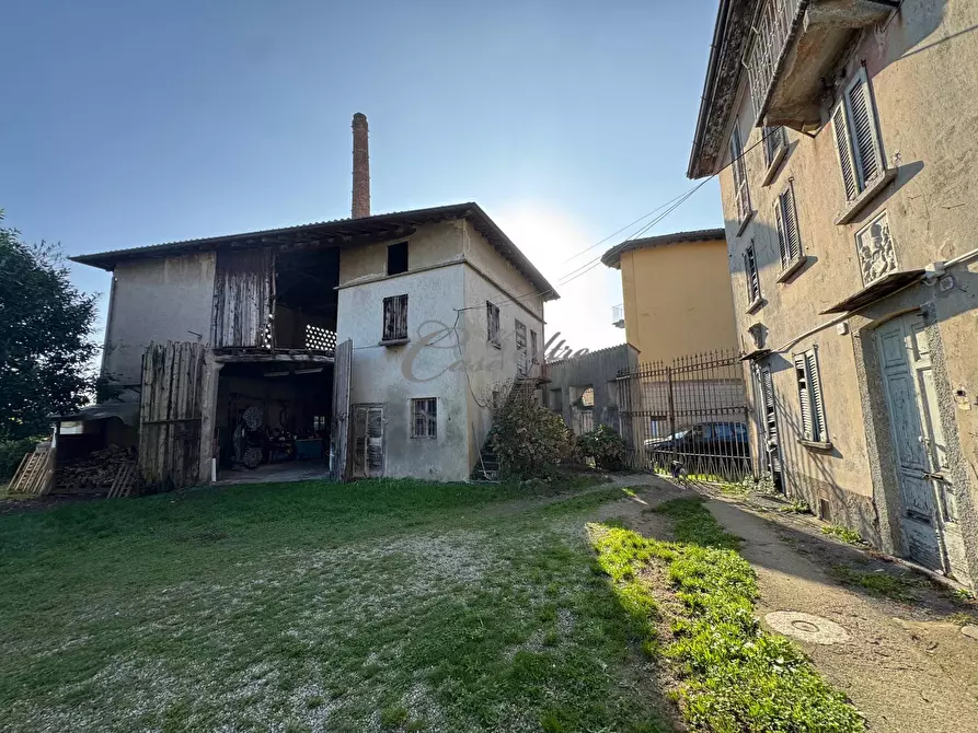 Immagine 11 di Palazzo in vendita  in Via del Pozzo a Arosio