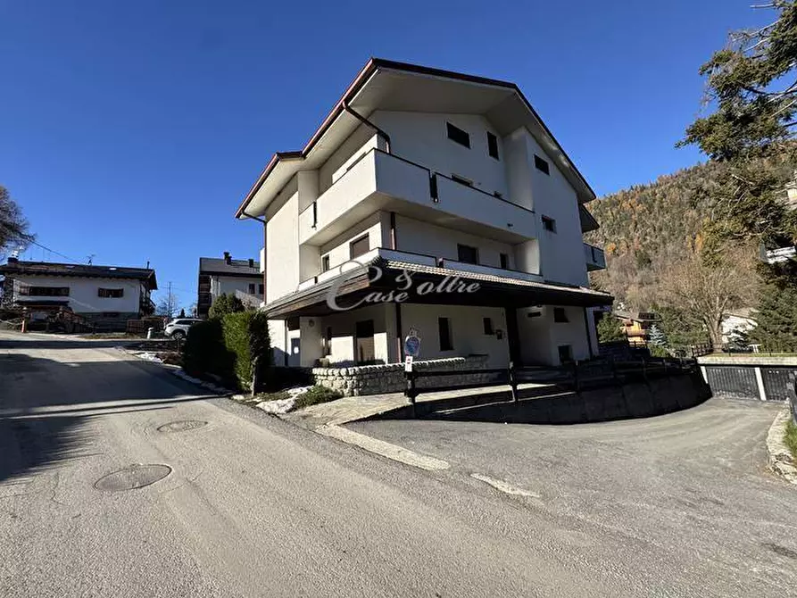 Immagine 1 di Appartamento in vendita  in Via Magnolta a Aprica