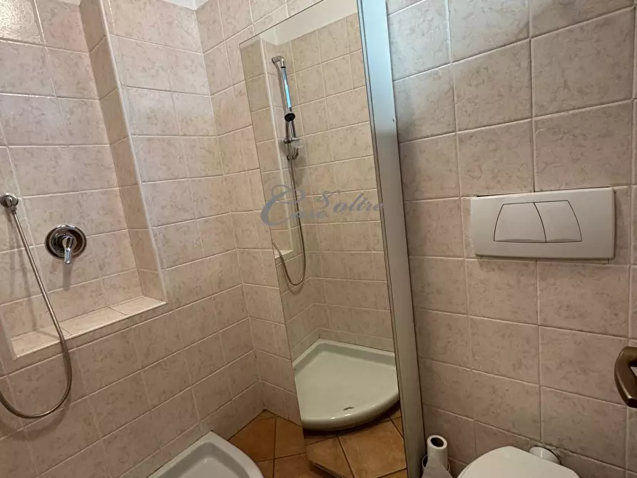 Immagine 27 di Negozio in vendita  in Via Don Luigi Meroni a Arosio