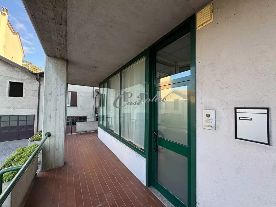 Immagine 12 di Negozio in affitto  in Via Don Luigi Meroni a Arosio