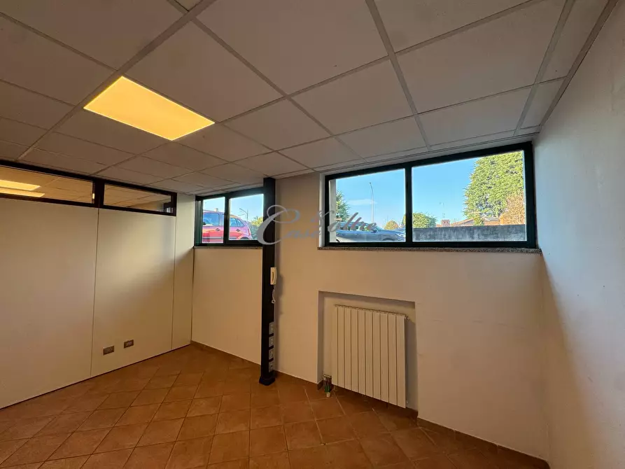 Immagine 32 di Negozio in affitto  in Via Don Luigi Meroni a Arosio