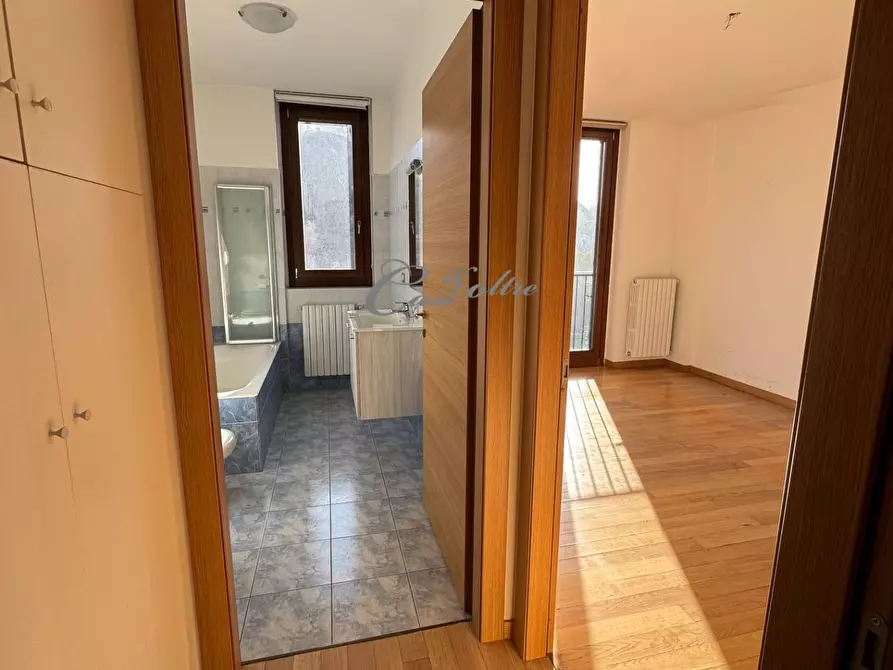 Immagine 15 di Appartamento in vendita  in Via dei Giovi a Arosio