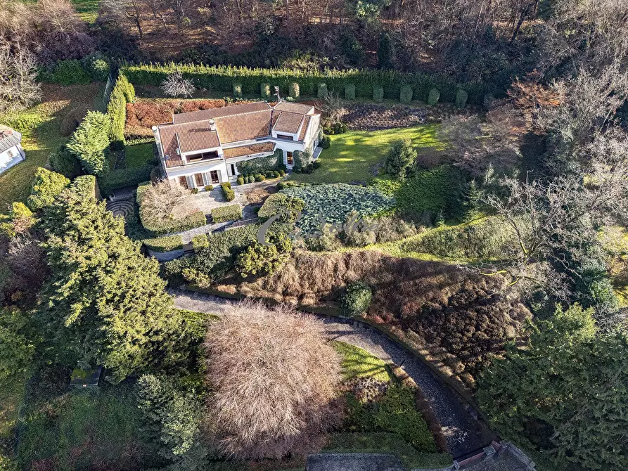 Immagine 4 di Villa in vendita  in Strada Privata del Ronco a Arosio