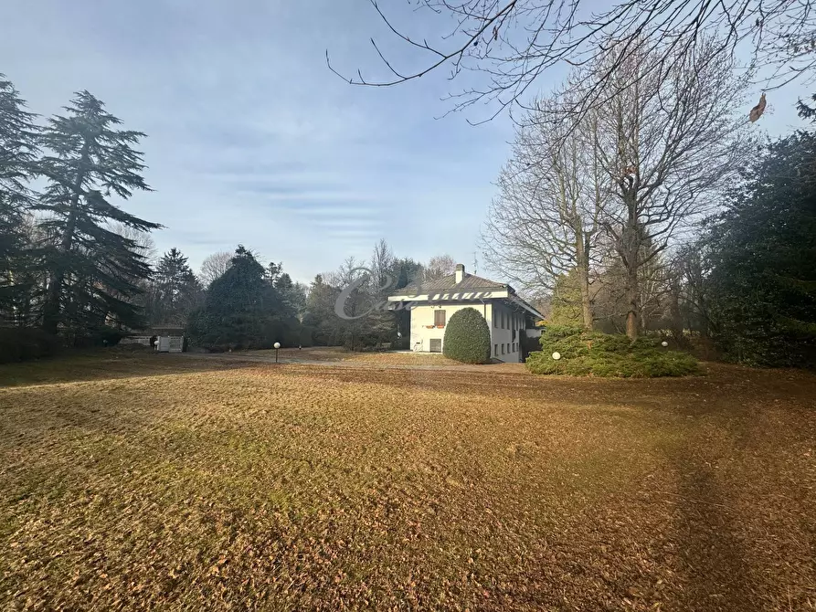 Immagine 5 di Villa in vendita  in Strada Privata del Faggio a Arosio