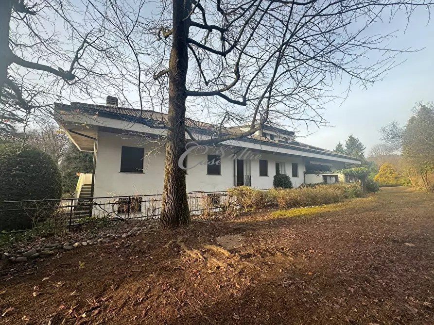 Immagine 3 di Villa in vendita  in Strada Privata del Faggio a Arosio