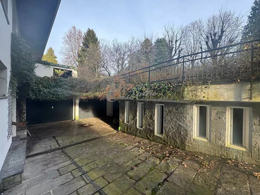 Immagine 9 di Villa in vendita  in Strada Privata del Faggio a Arosio