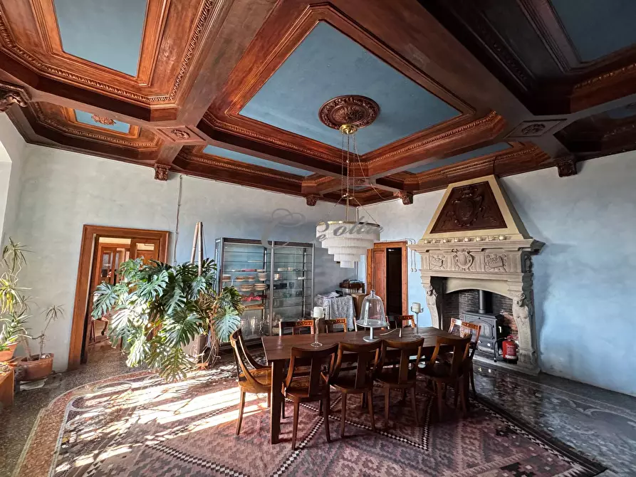 Immagine 17 di Villa in vendita  in Via Bronno a Como