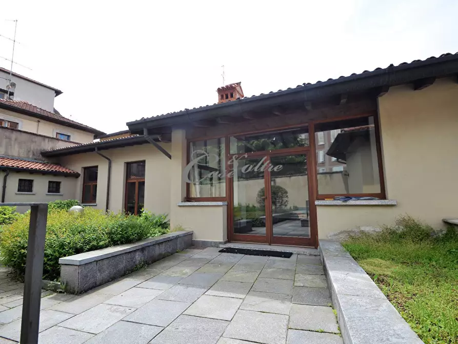 Immagine 3 di Palazzo in vendita  in Via Chiavelli a Cantù