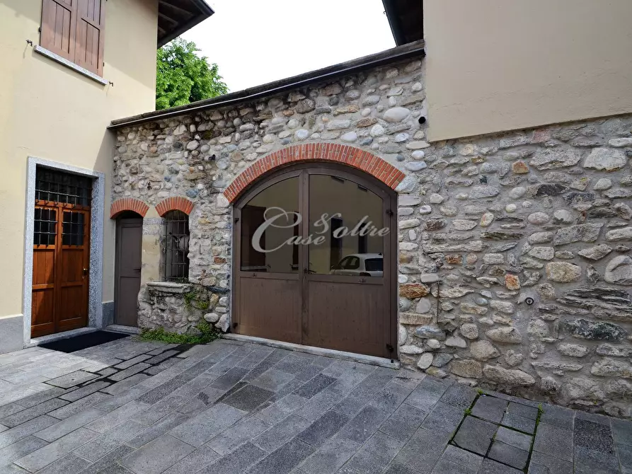 Immagine 9 di Palazzo in vendita  in Via Chiavelli a Cantù