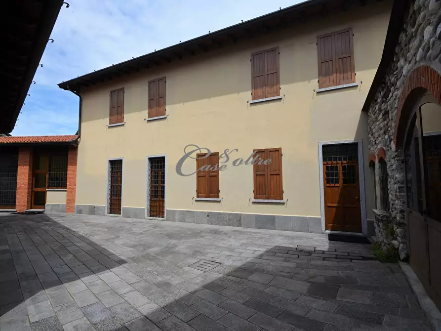 Immagine 5 di Palazzo in vendita  in Via Chiavelli a Cantù