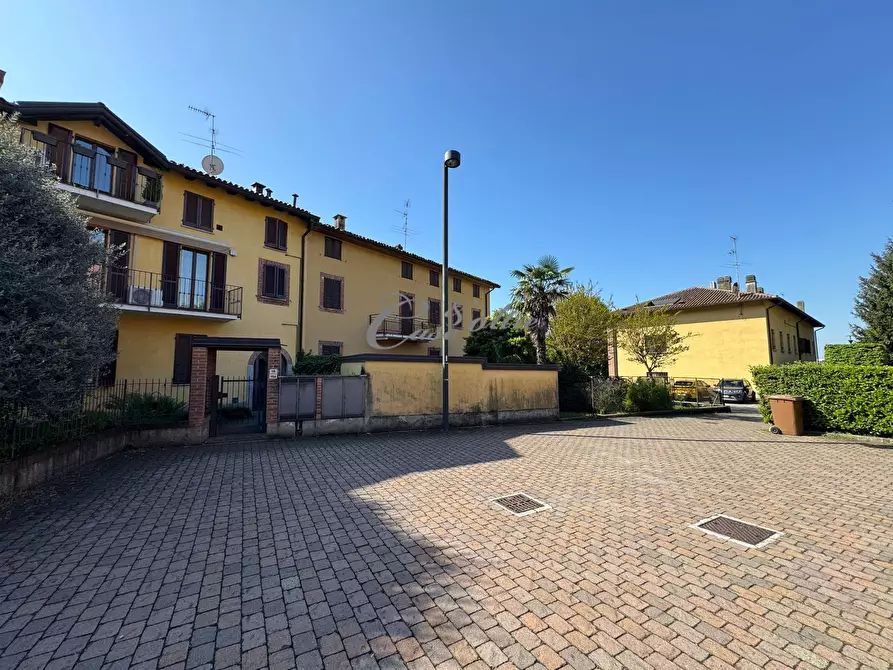 Immagine 7 di Palazzo in vendita  in Via Paolo Airoldi a Arosio