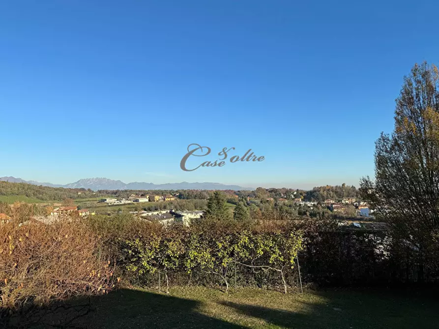 Immagine 3 di Villa in vendita  in Via Cervino a Cantù