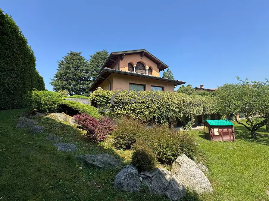 Immagine 5 di Villa in vendita  in Via Cervino a Cantù