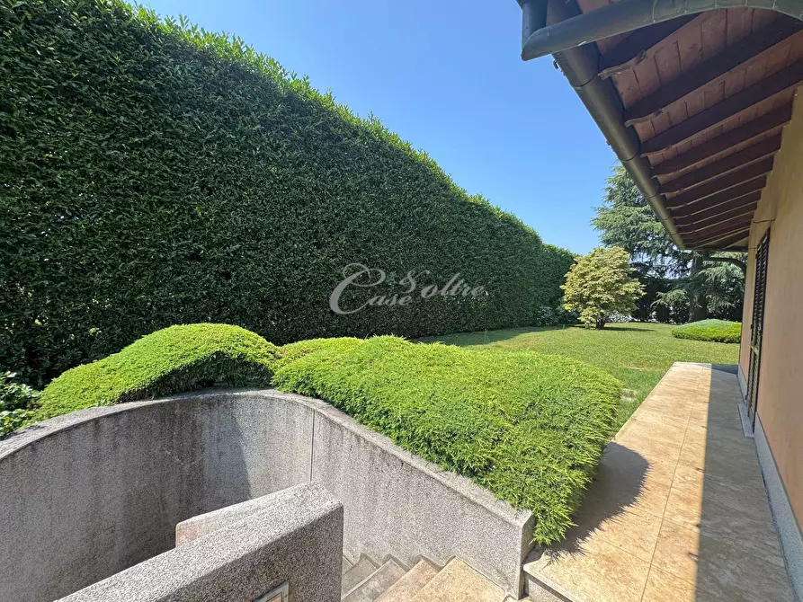 Immagine 9 di Villa in vendita  in Via Cervino a Cantù